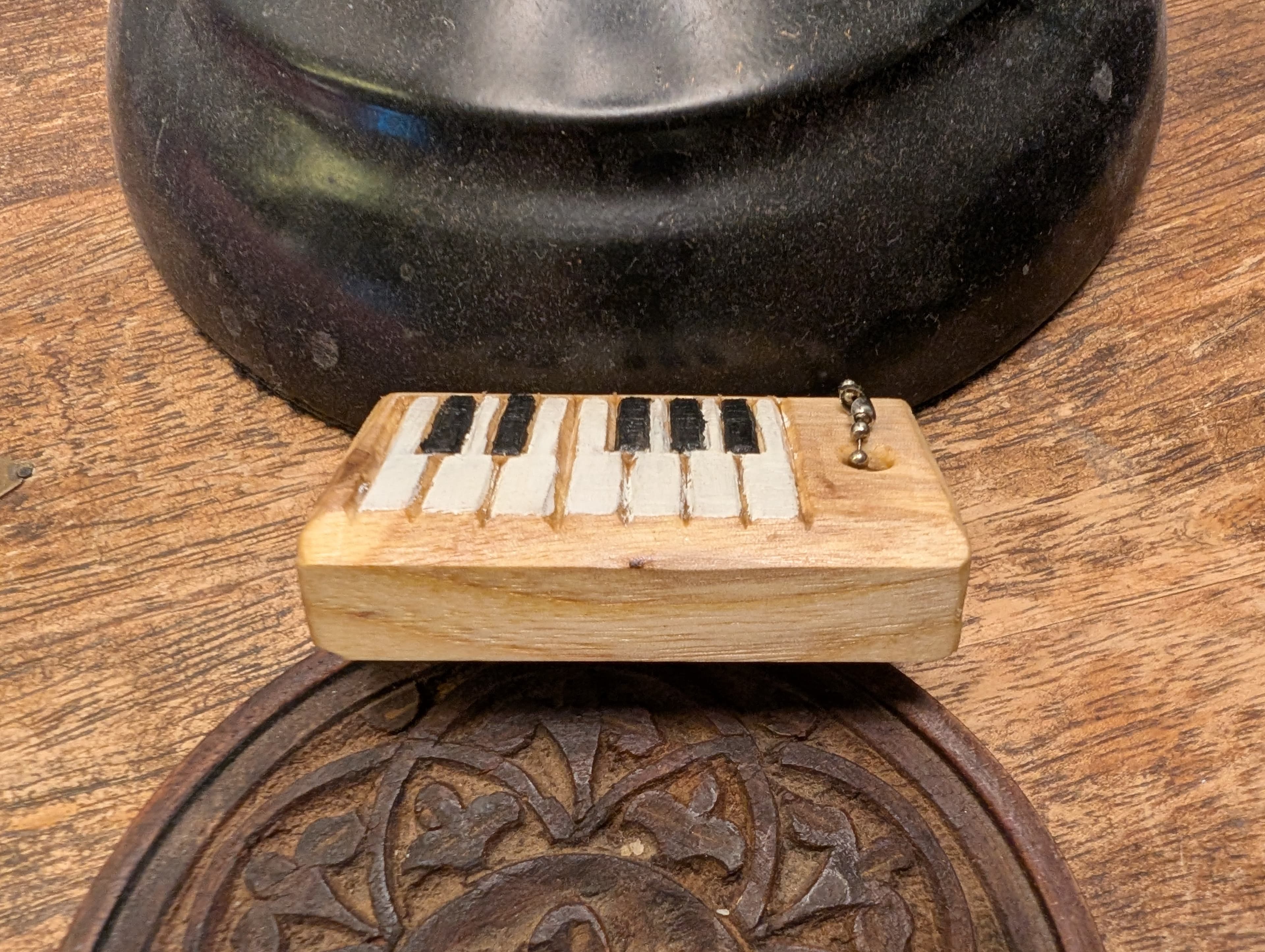 Piano Keychain - Image 5